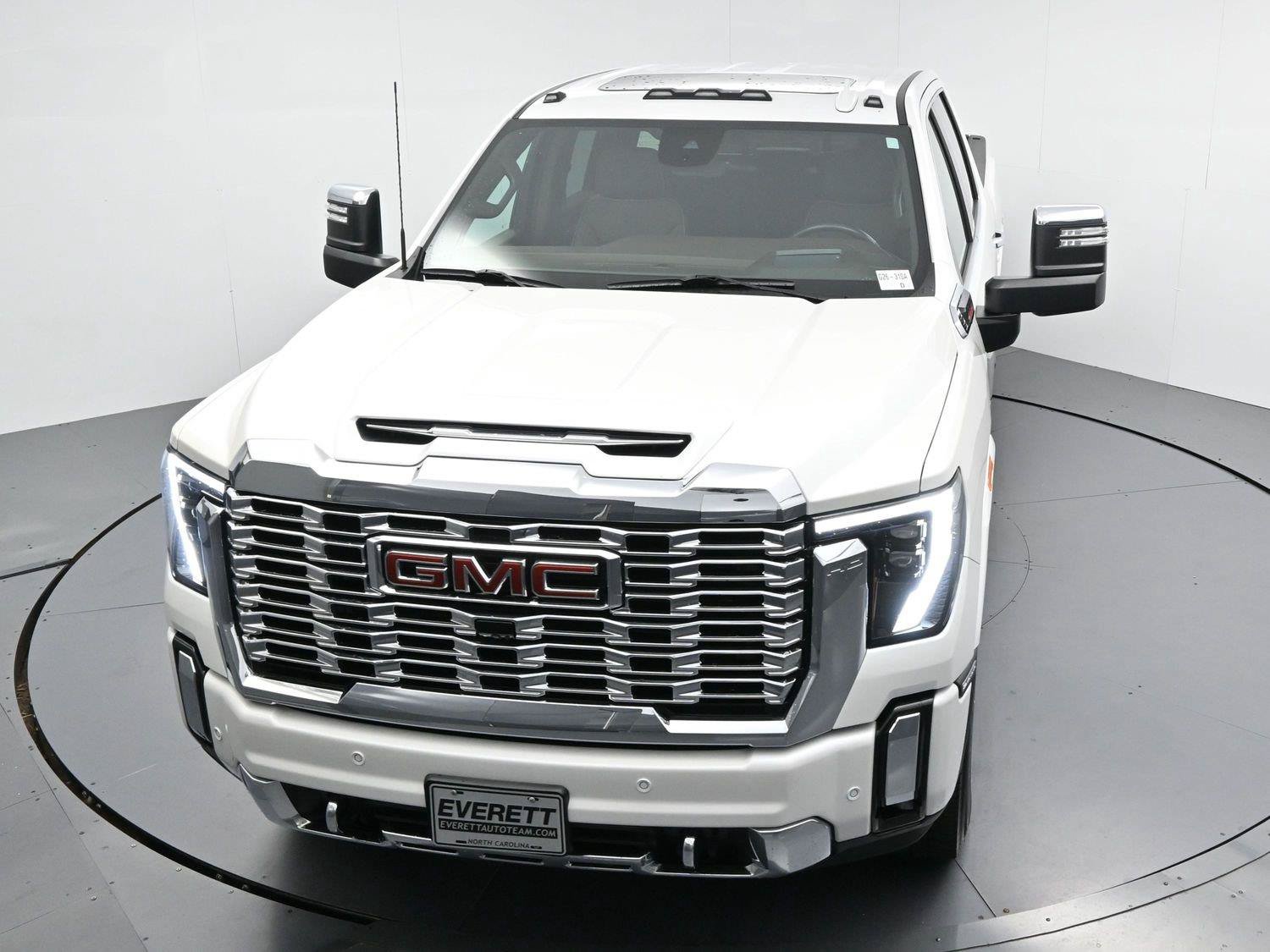 Used 2025 GMC Sierra 2500 Denali w/ Denali Reserve Package AWD/4WD image 36
