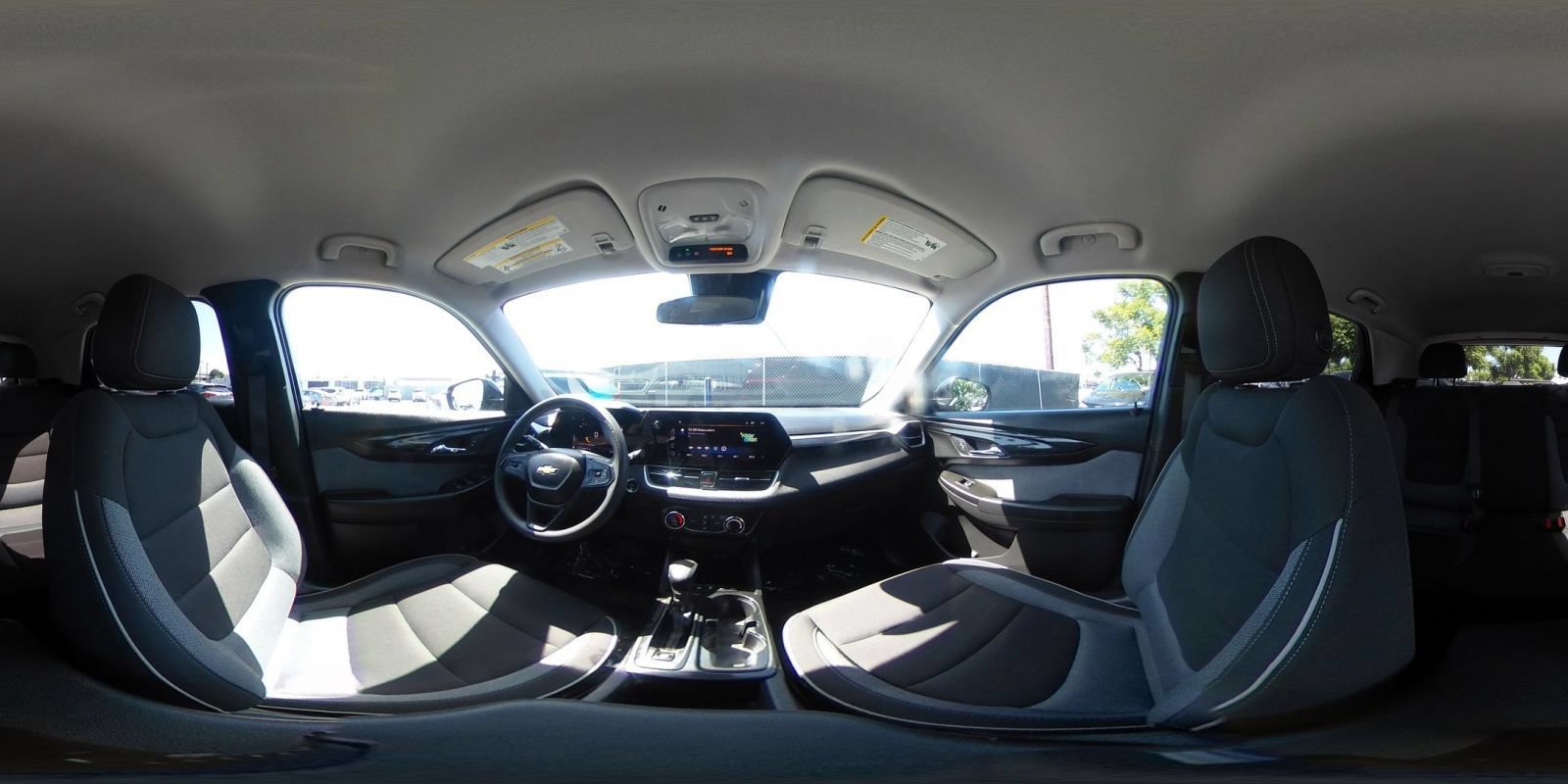 Used 2025 Chevrolet TrailBlazer LT AWD/4WD image 42