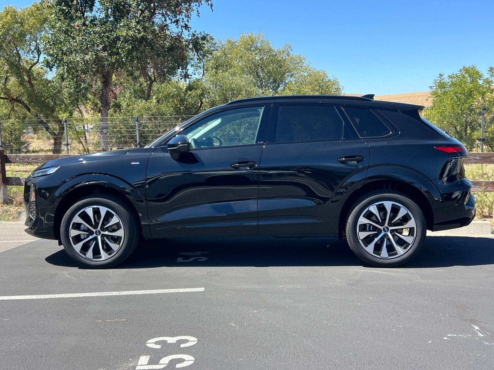 New 2026 Audi Q3 quattro 2.0T AWD/4WD image 3