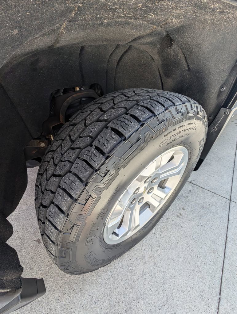 Used 2018 Chevrolet Silverado 1500 LT w/ All Star Edition image 39