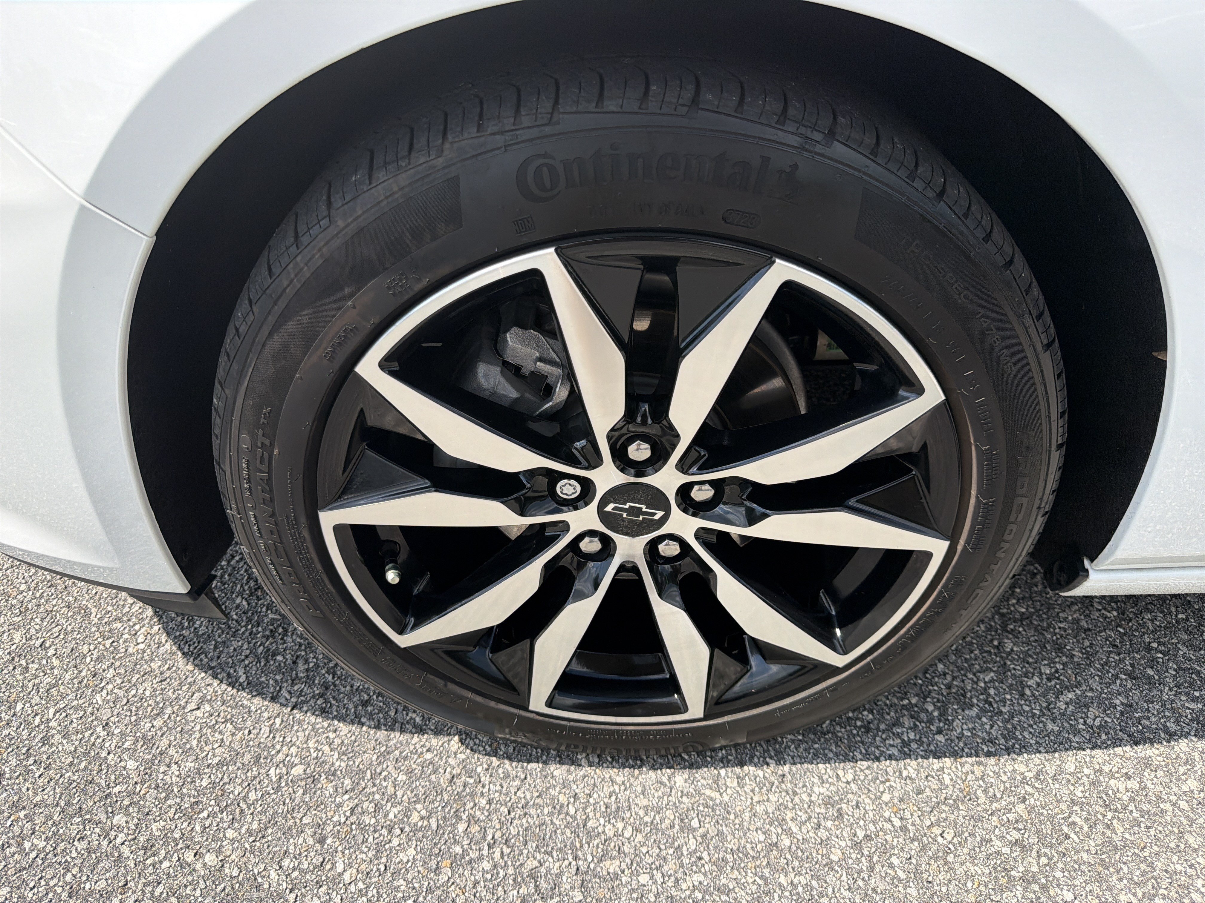 Used 2024 Chevrolet Malibu RS FWD image 21