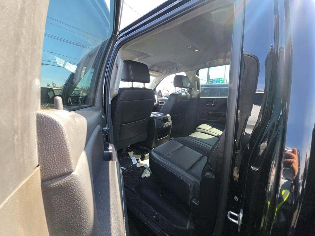 Used 2018 GMC Sierra 1500 SLT w/ SLT Premium Package image 5