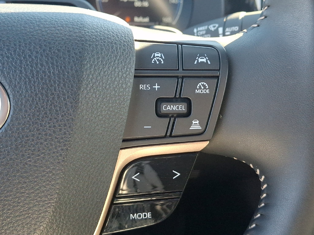 Used 2026 Toyota Crown Platinum AWD/4WD image 30
