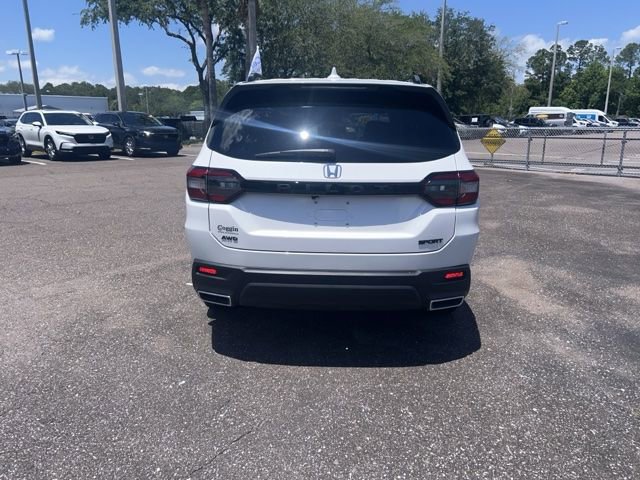 Used 2025 Honda Pilot Sport image 6