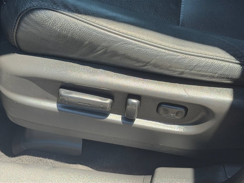 Used 2016 Honda Pilot Touring image 12