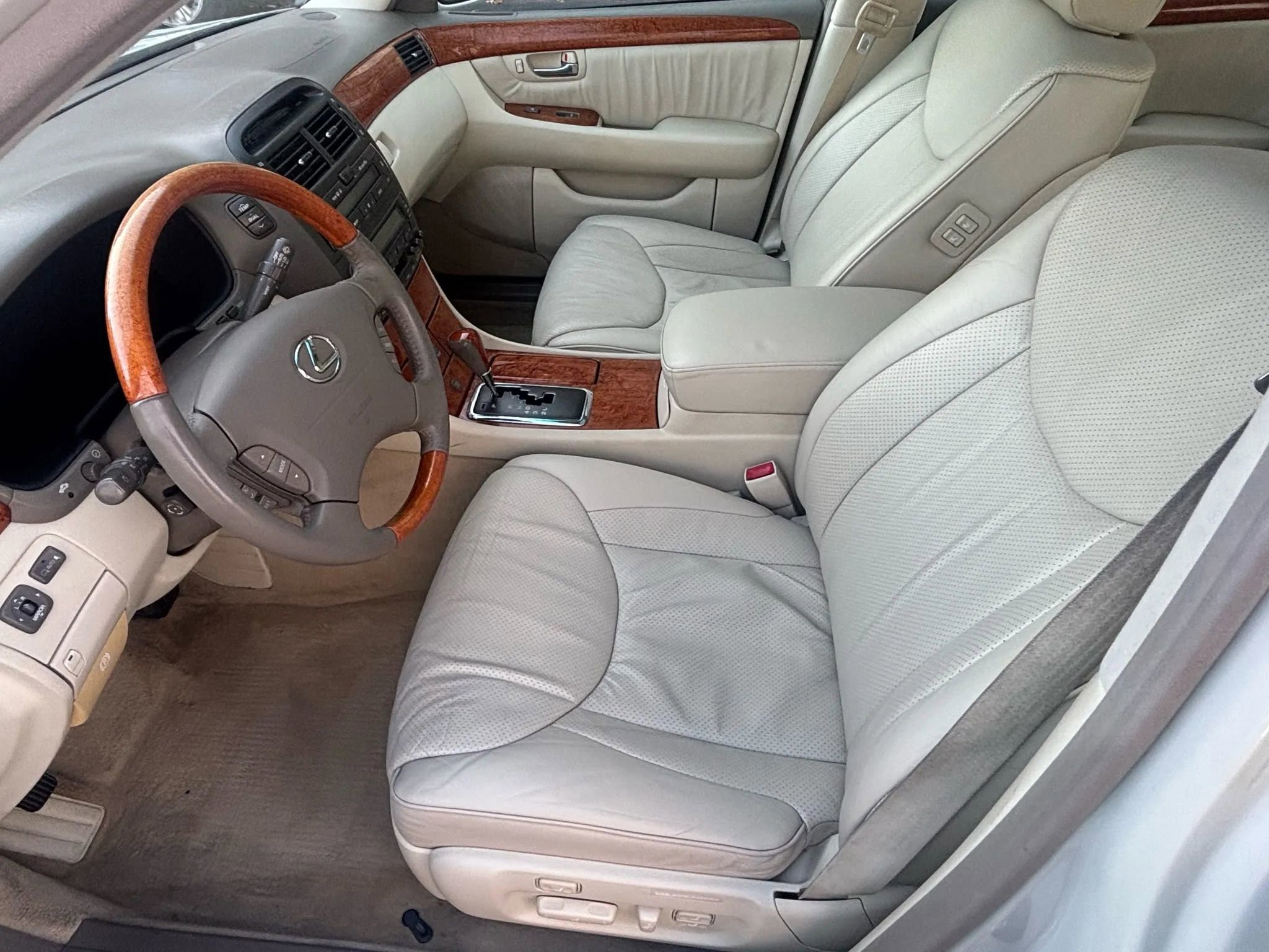 Used 2003 Lexus LS 430 RWD image 18