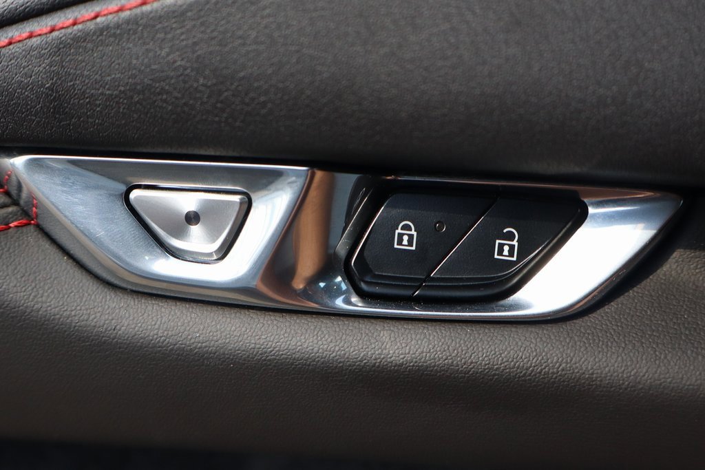 Used 2023 Chevrolet Corvette Stingray Convertible w/ 1LT image 18