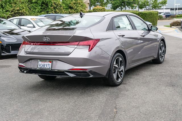 Certified 2023 Hyundai Elantra Limited FWD image 4