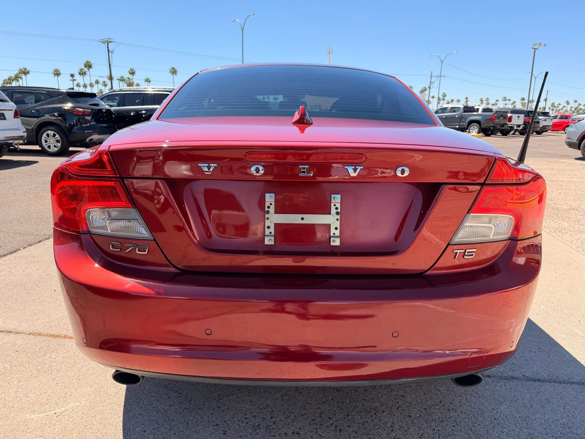 Used 2011 Volvo C70 T5 w/ Multimedia Pkg image 6