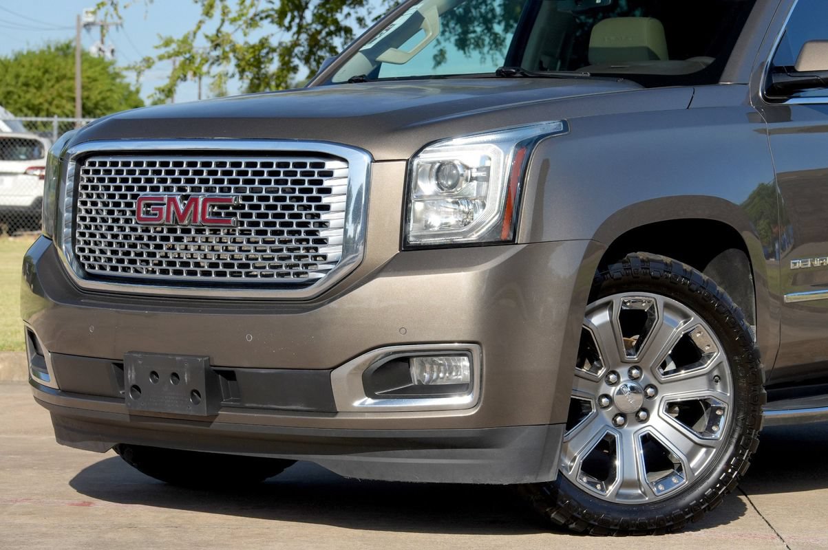 Used 2015 GMC Yukon Denali w/ Open Road Package AWD/4WD image 23