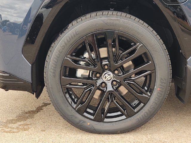 New 2026 Toyota RAV4 XSE AWD/4WD image 8