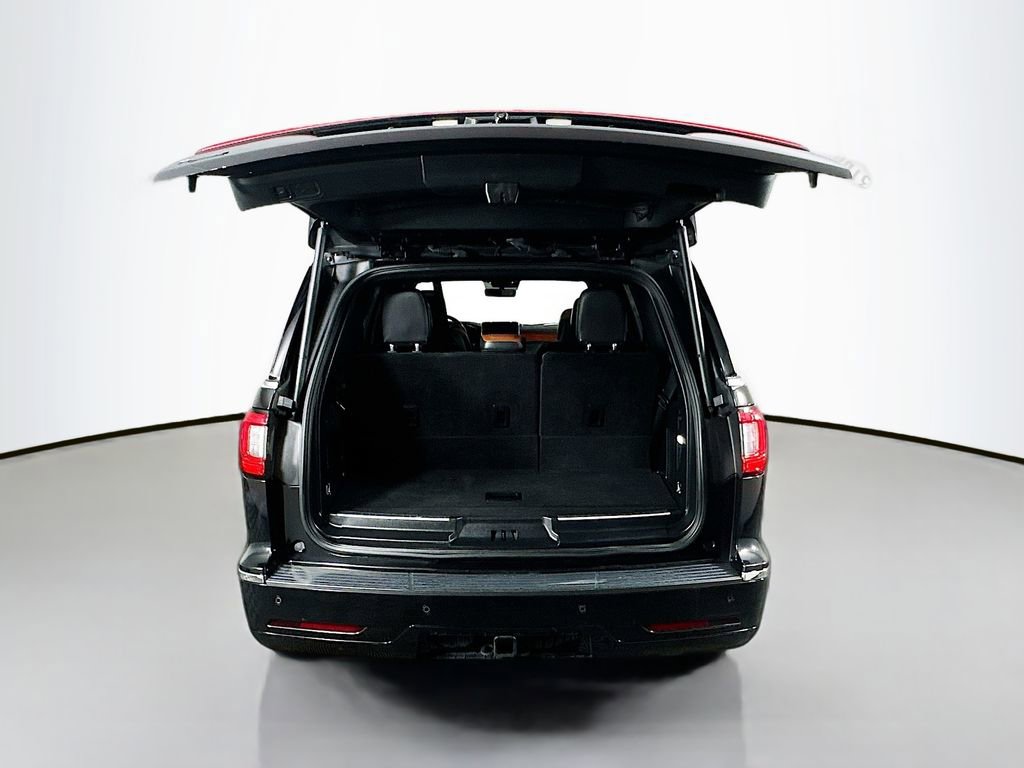 Used 2021 Lincoln Navigator Reserve image 29