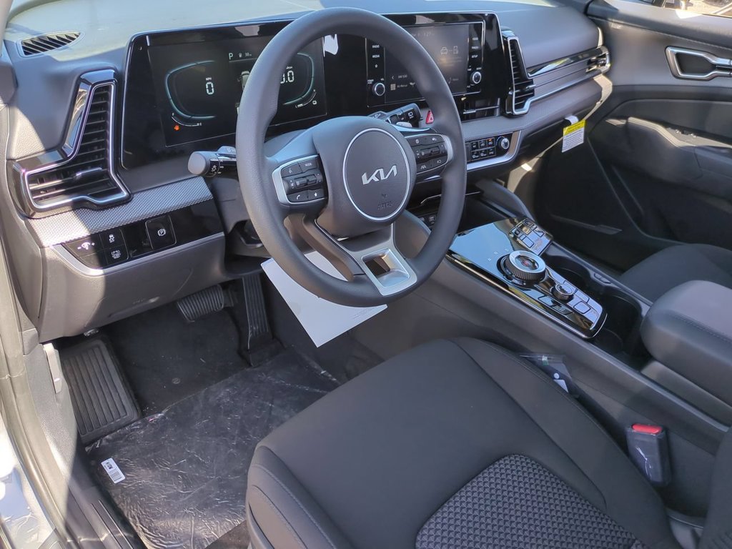 Certified 2025 Kia Sportage LX AWD/4WD image 9