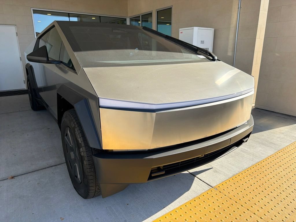 Used 2024 Tesla Cybertruck AWD Crew Cab image 3