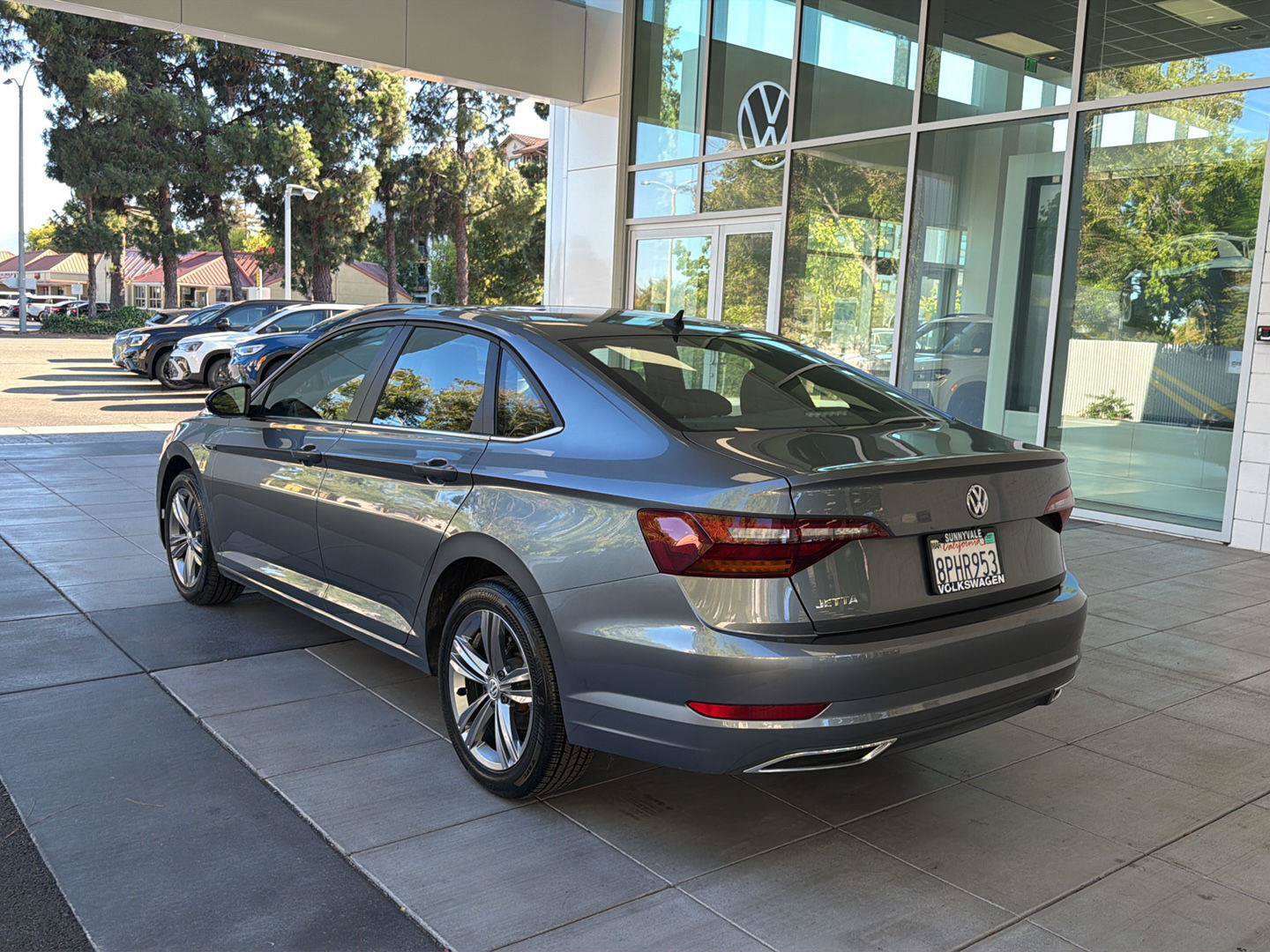 Used 2019 Volkswagen Jetta R-Line FWD image 3