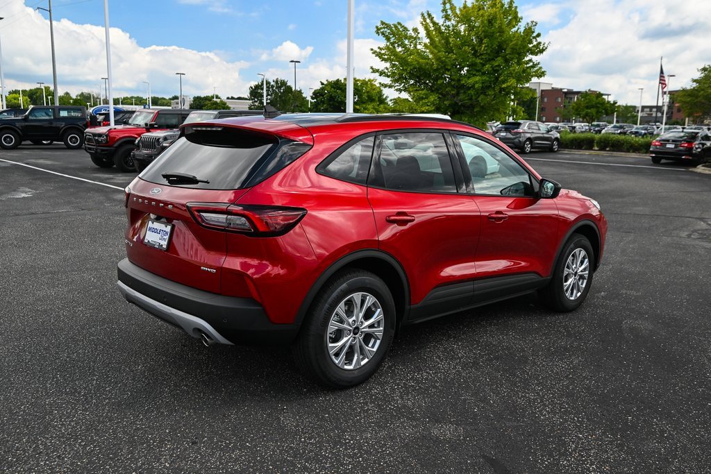 New 2025 Ford Escape Active w/ Active Premium Tech Pack image 4
