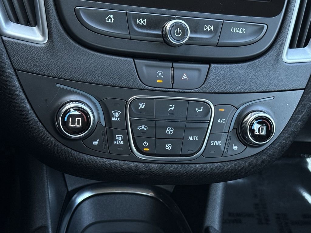 Used 2025 Chevrolet Malibu LT image 21