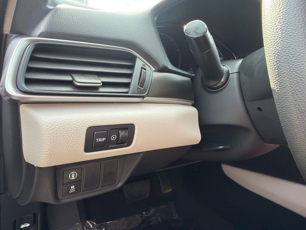 Used 2020 Honda Accord LX image 29