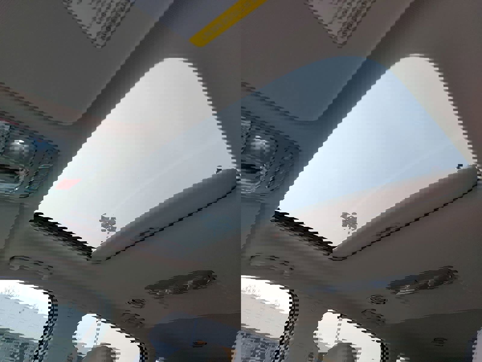 Used 2025 Kia Telluride EX w/ EX Captain's Chair Package image 32