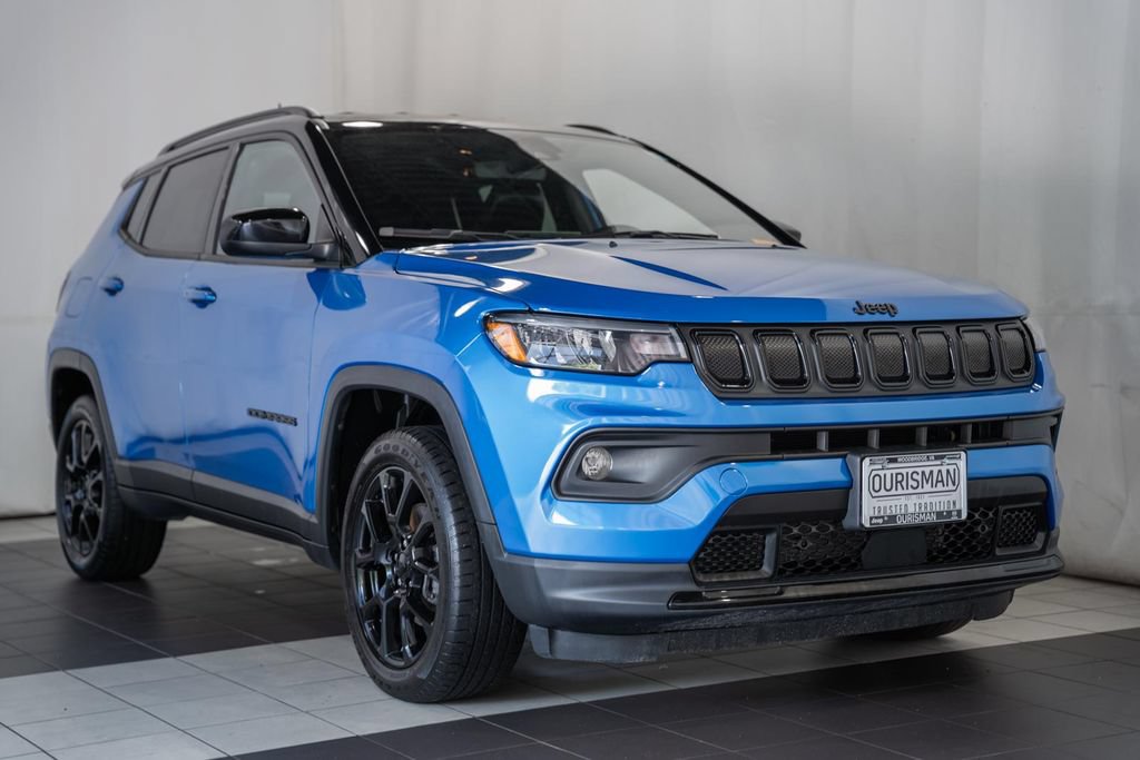 Certified 2022 Jeep Compass Latitude AWD/4WD image 1