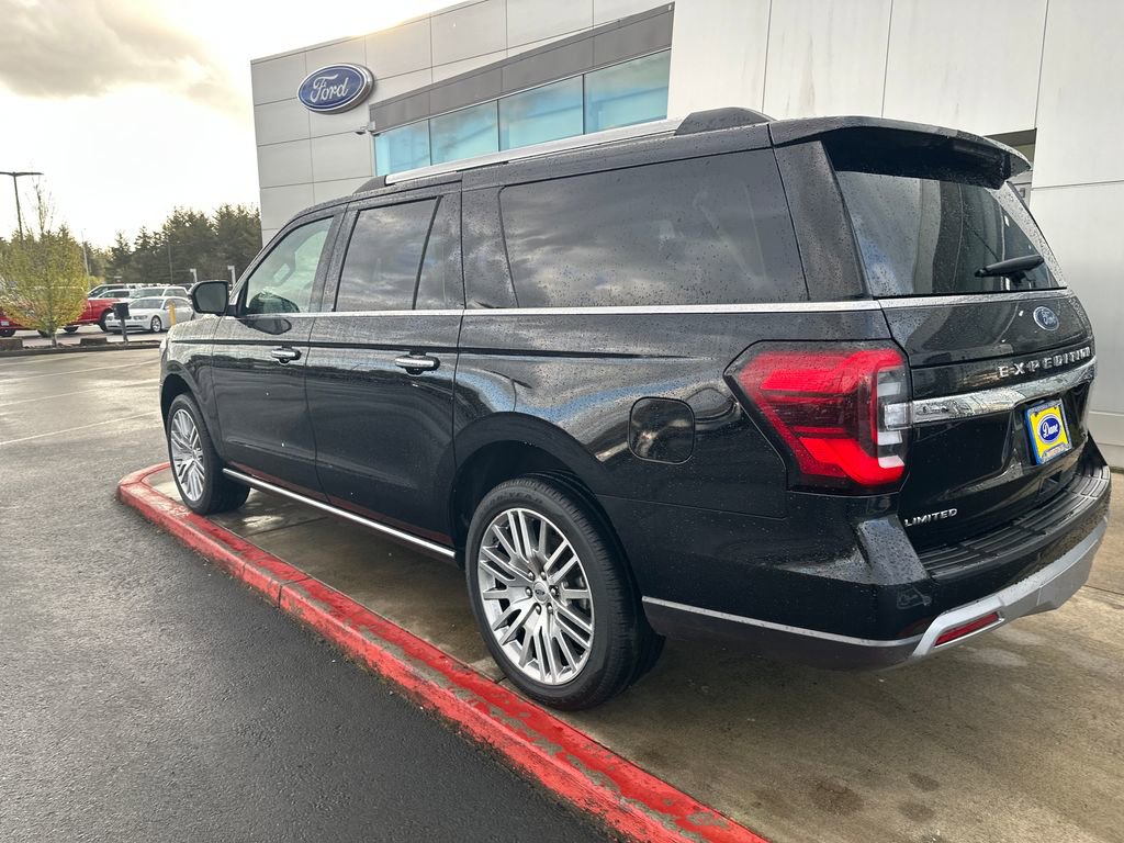 Used 2024 Ford Expedition Max Limited AWD/4WD image 2