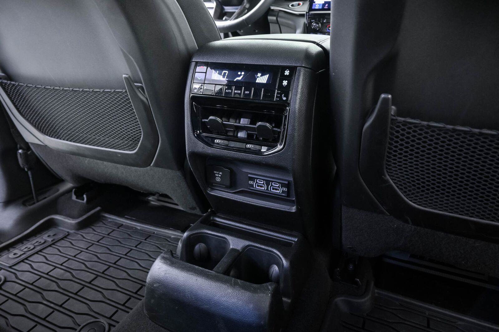 Used 2024 Jeep Grand Cherokee L Limited w/ Luxury Tech Group II AWD/4WD image 19
