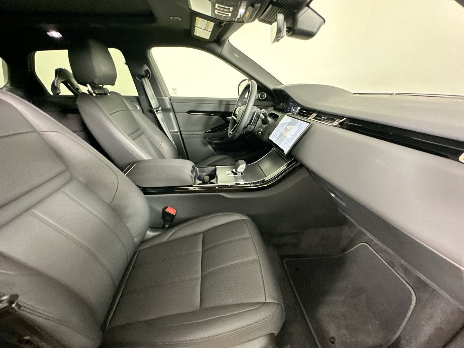 Used 2026 Land Rover Range Rover Evoque S AWD/4WD image 42