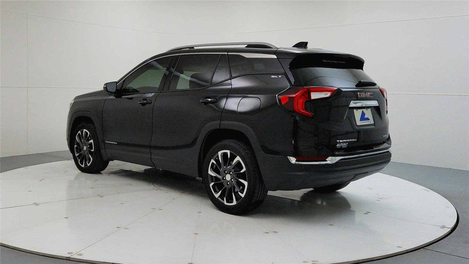 Used 2022 GMC Terrain SLT image 5