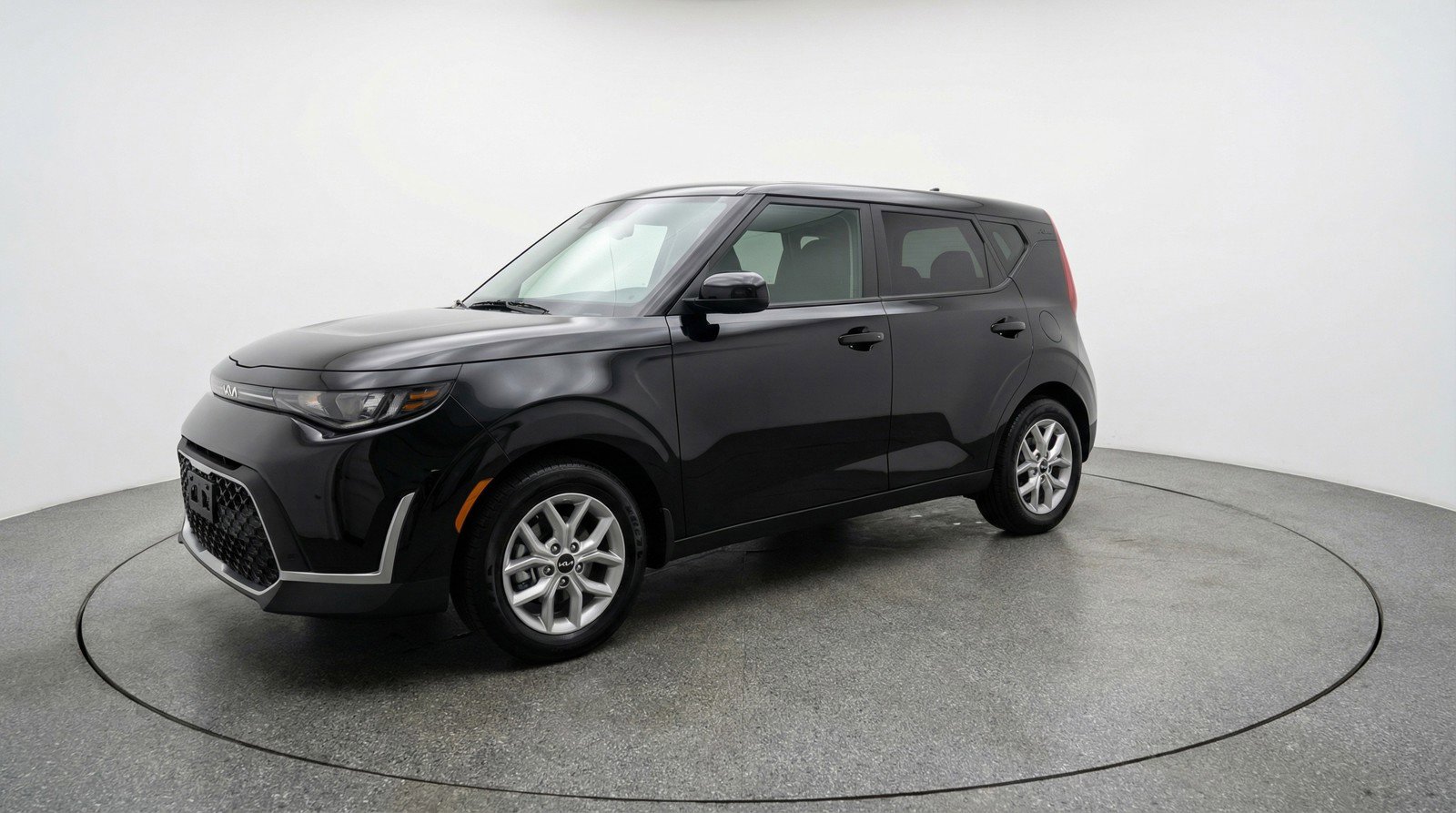 Used 2025 Kia Soul LX w/ LX Technology Package image 3