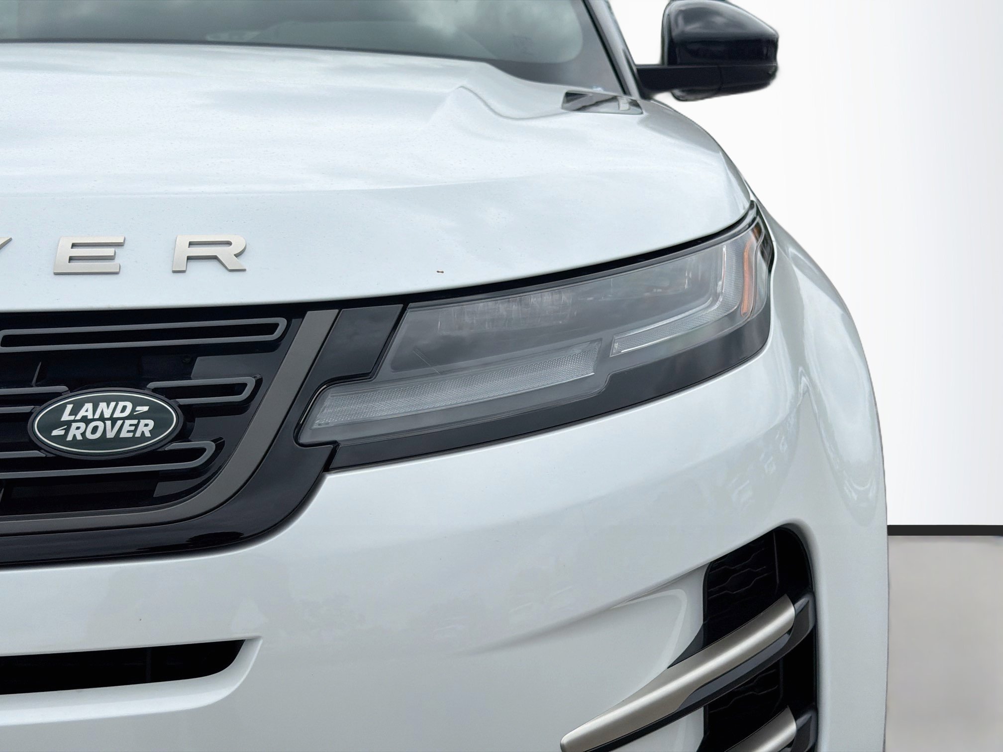 New 2026 Land Rover Range Rover Evoque Hoxton AWD/4WD image 9