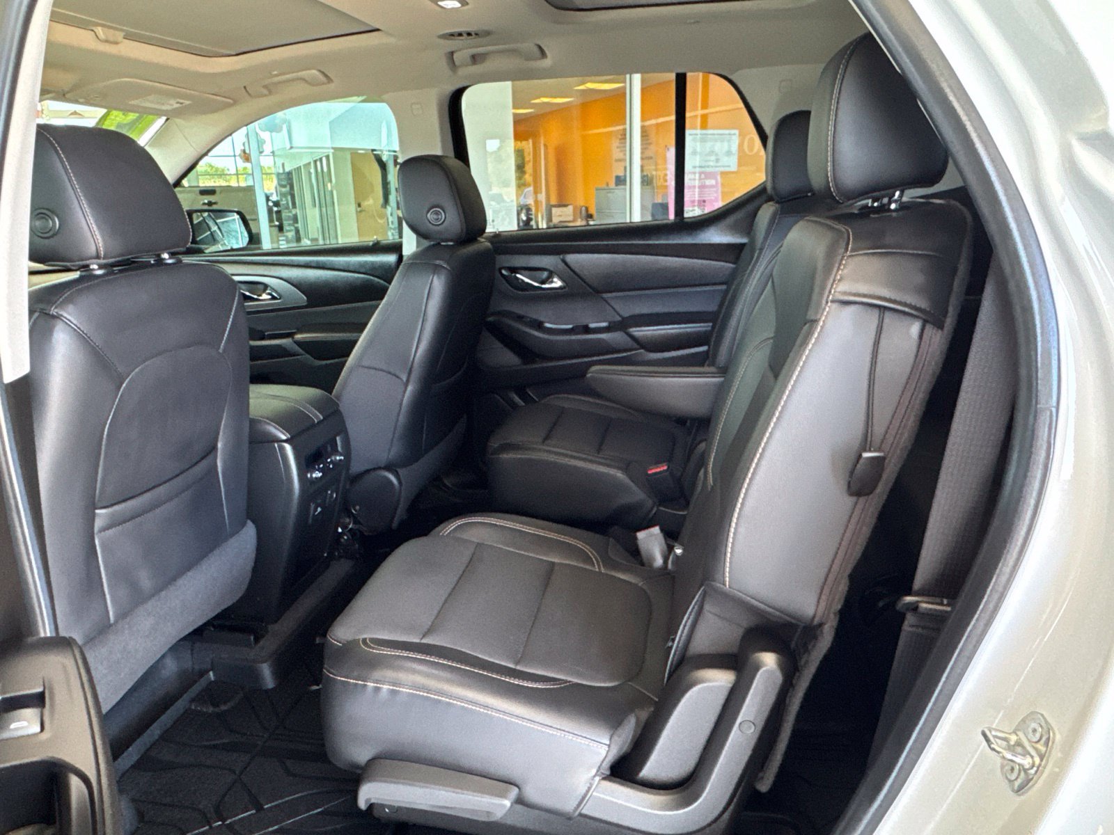 Used 2019 Chevrolet Traverse Premier w/ Redline Edition AWD/4WD image 20