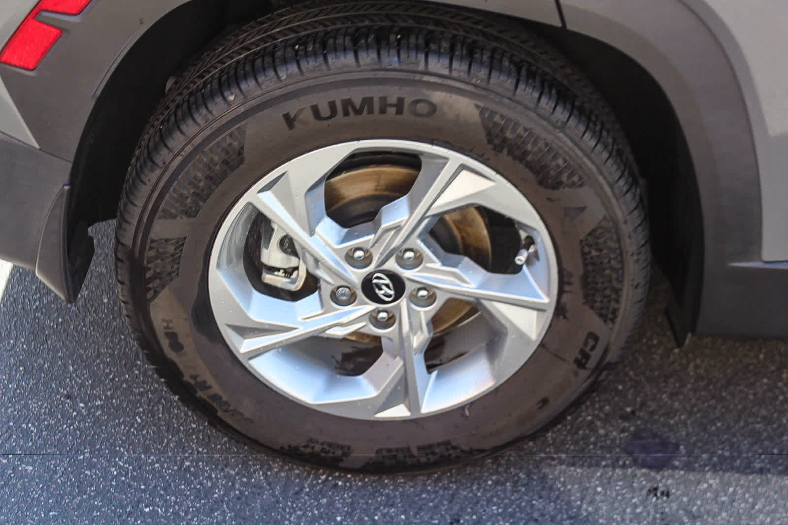 Certified 2024 Hyundai Tucson SE FWD image 11
