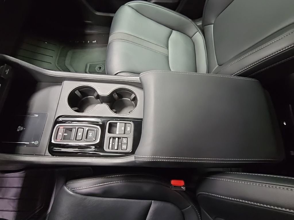 Used 2025 Honda Pilot EX-L image 22