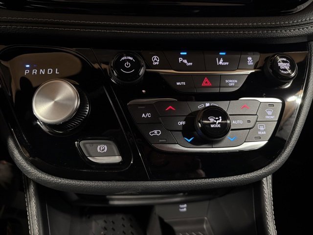 New 2026 Chrysler Pacifica Limited w/ S Appearance Package image 33