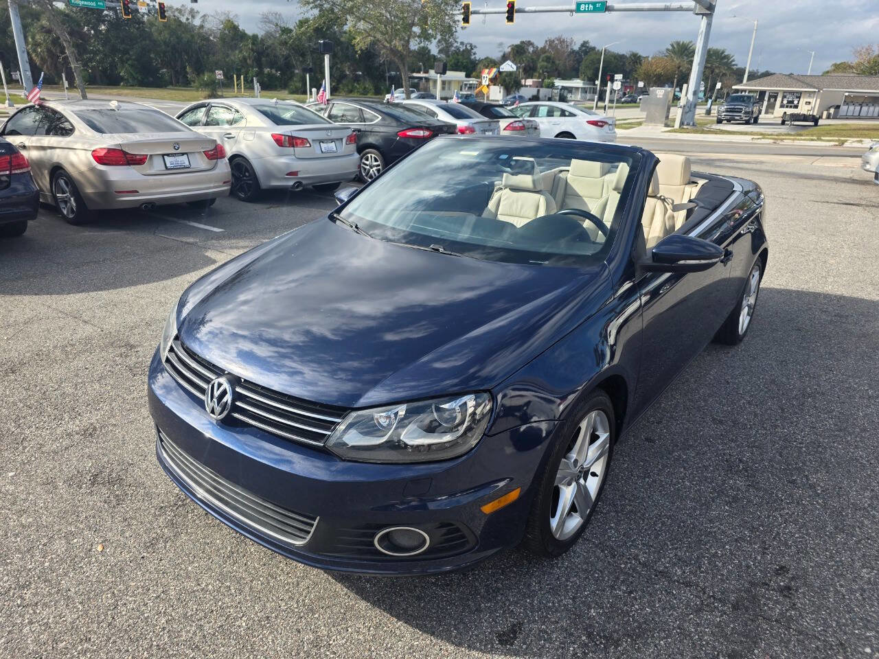 Used 2012 Volkswagen Eos Lux FWD image 8