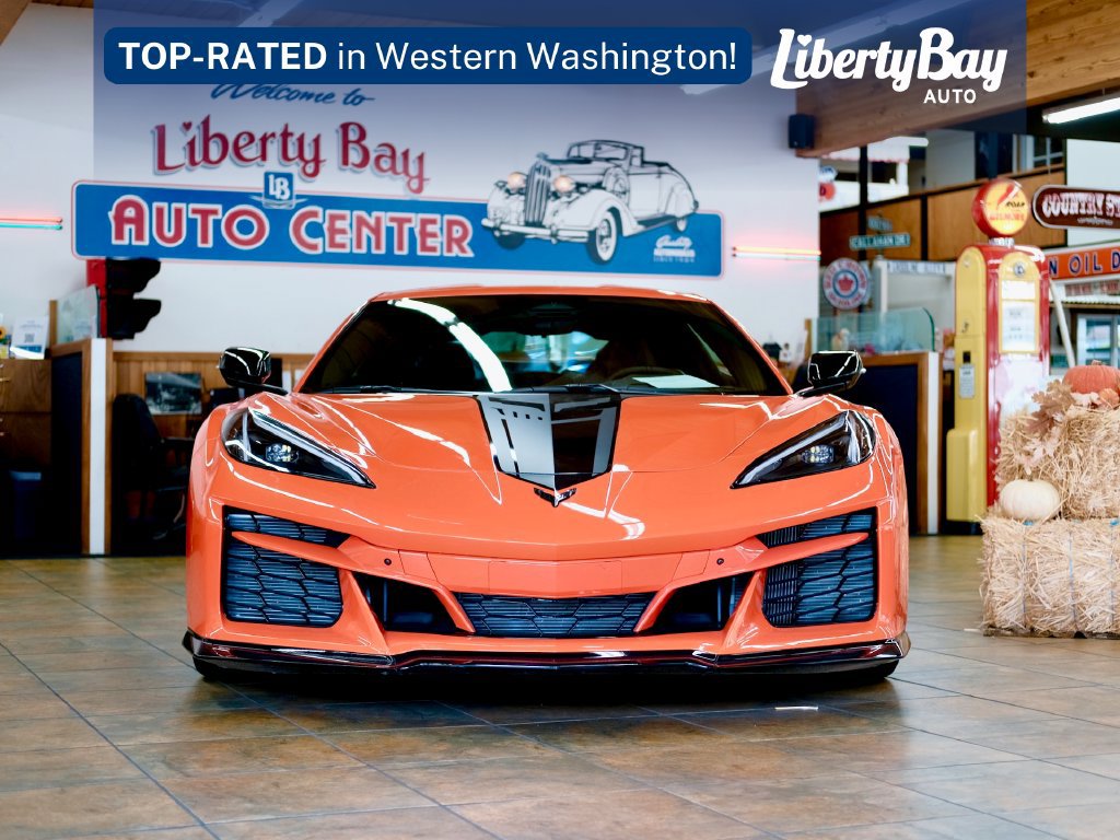 Used 2025 Chevrolet Corvette E-Ray w/ Stealth Interior Trim Package AWD/4WD image 3