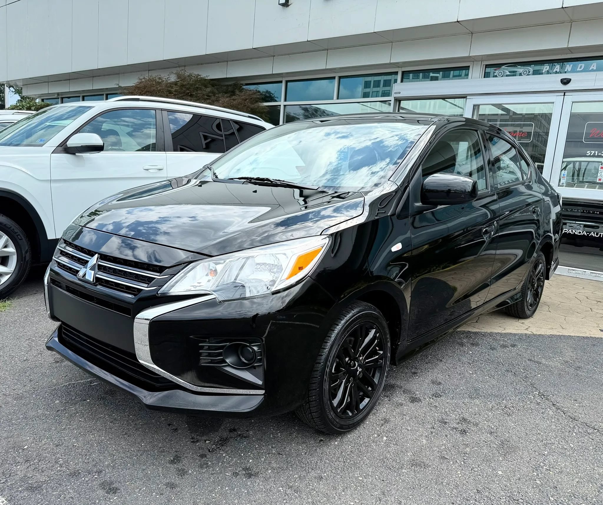 Used 2024 Mitsubishi Mirage G4 Black Edition FWD image 3