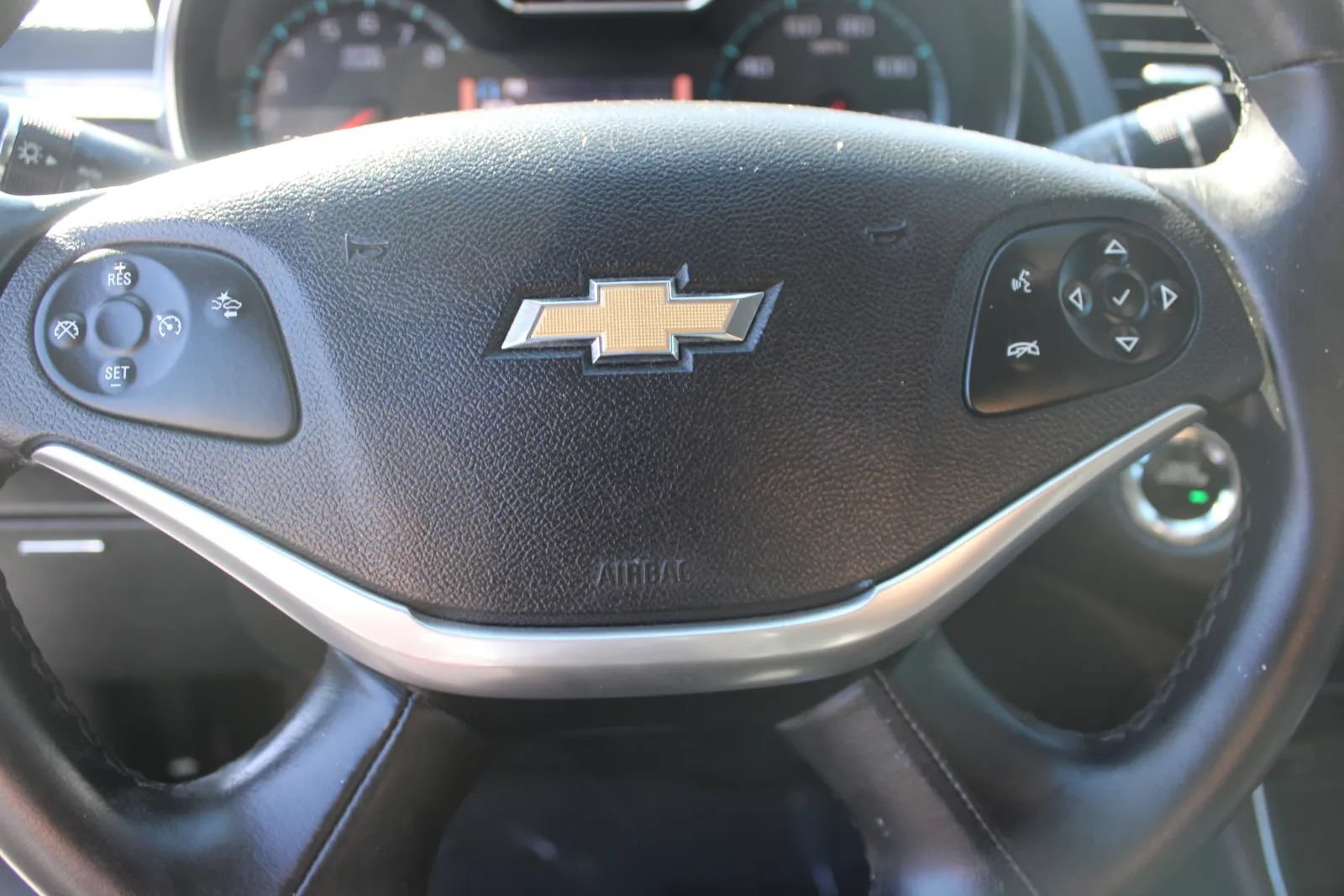 Used 2014 Chevrolet Impala LT FWD image 16