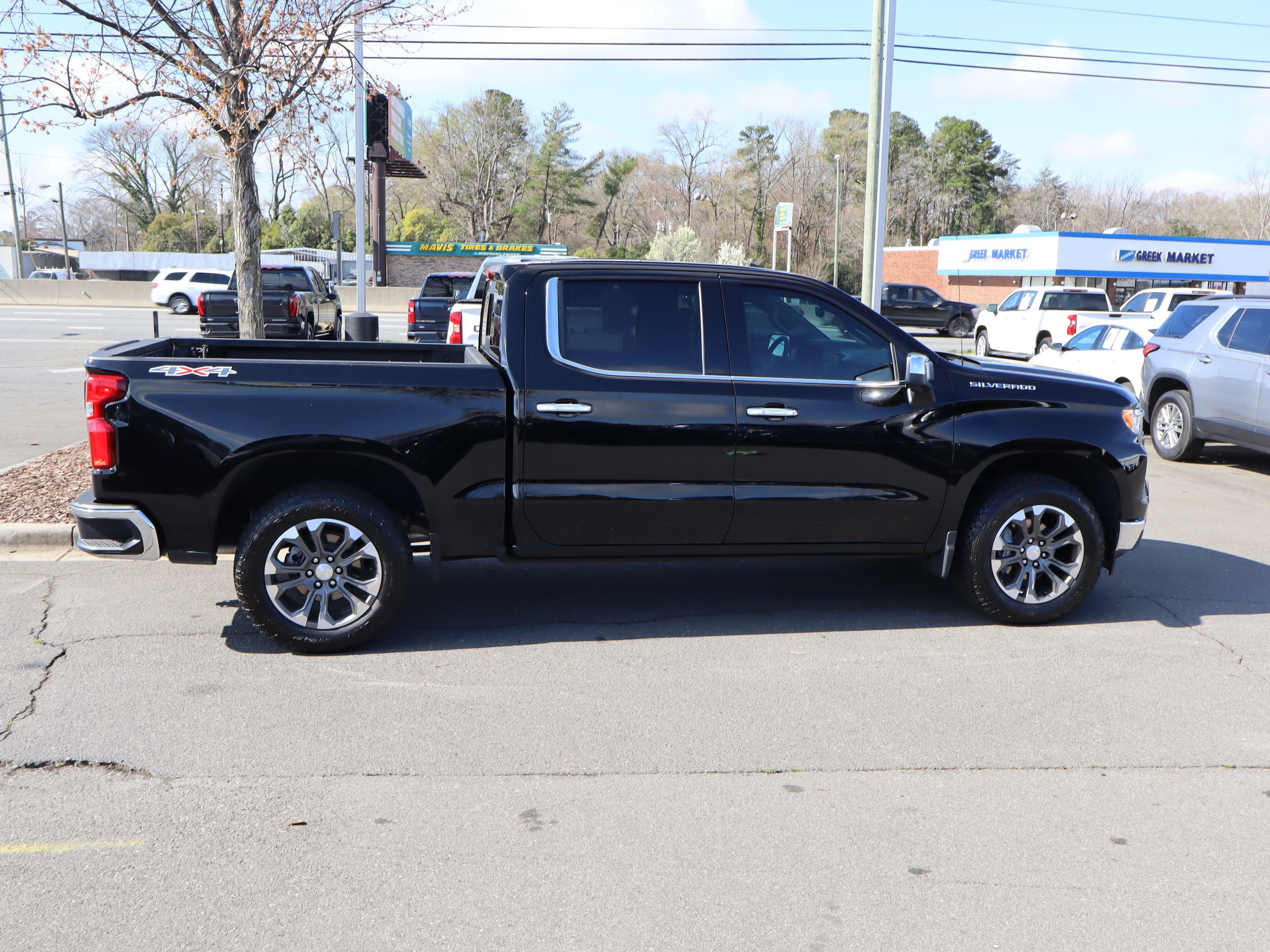 Certified 2025 Chevrolet Silverado 1500 LTZ w/ LTZ Premium Package image 11