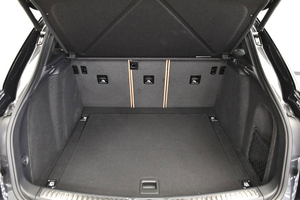 Certified 2025 Porsche Macan image 56