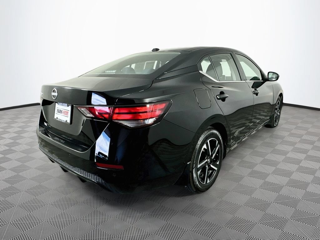 Used 2025 Nissan Sentra SV FWD image 10
