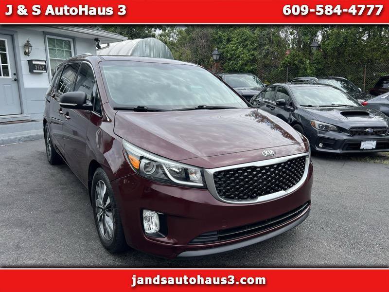 Used 2015 Kia Sedona SX FWD image 1