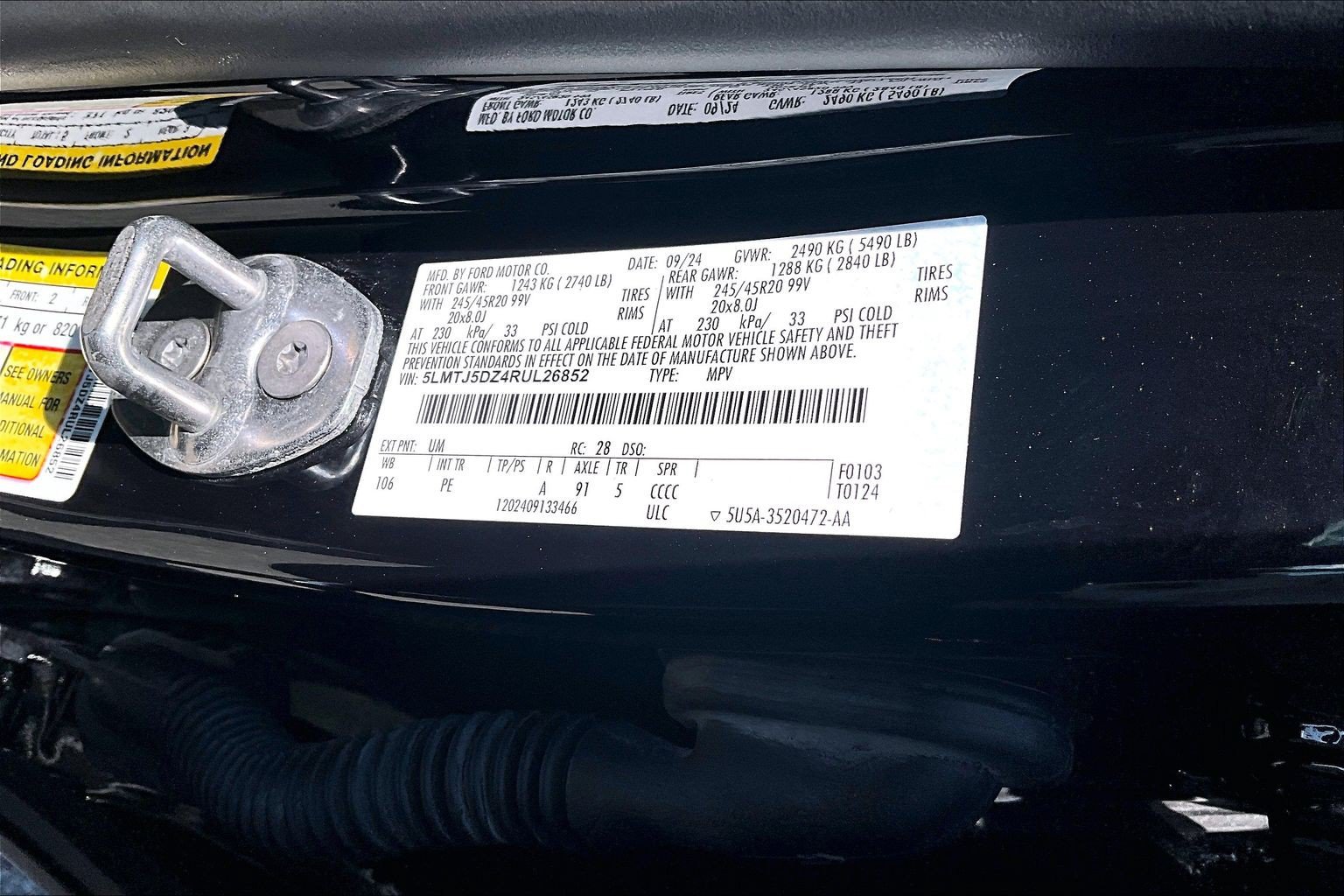 Used 2024 Lincoln Corsair Grand Touring w/ Equipment Group 301A AWD/4WD image 35