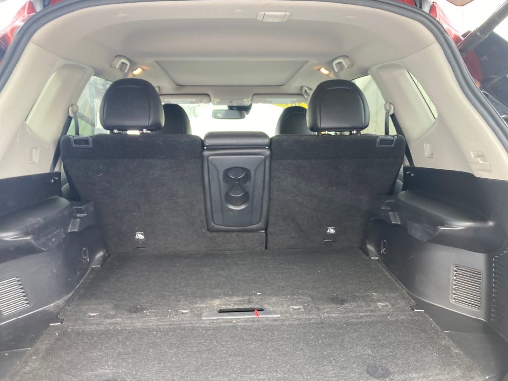 Used 2018 Nissan Rogue SL w/ Premium Package image 27