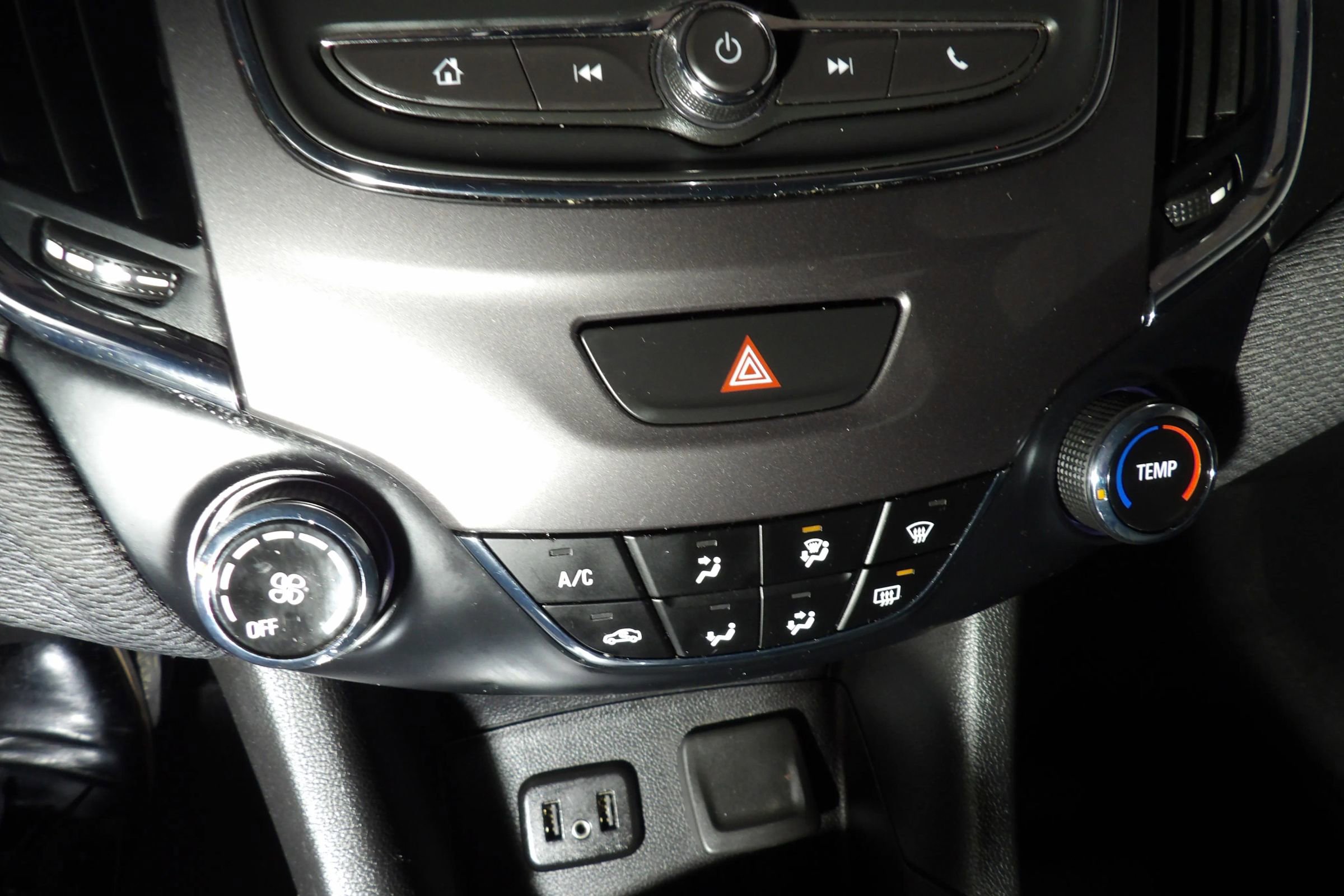 Used 2019 Chevrolet Cruze LS image 11