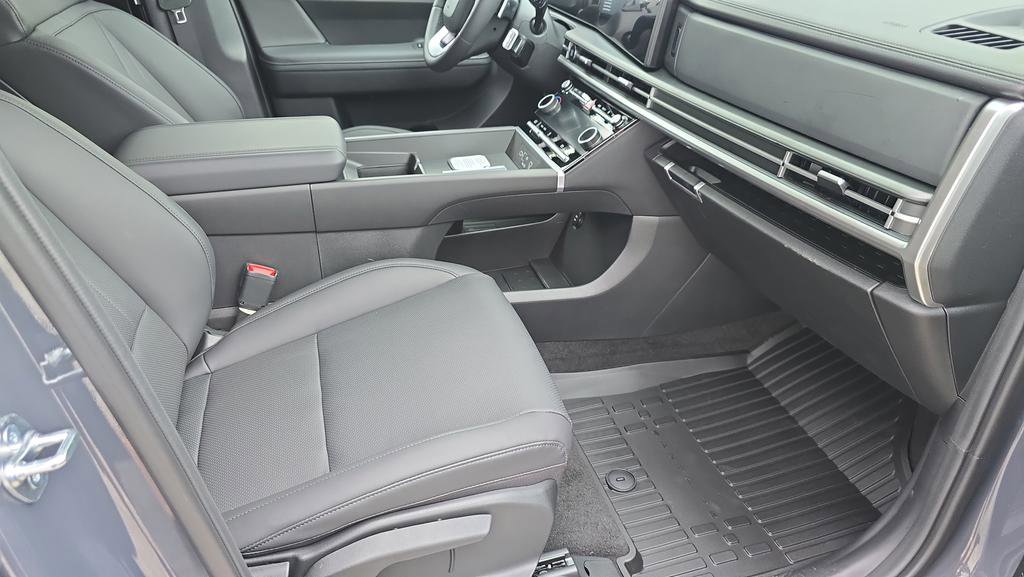 New 2026 Hyundai Santa Fe SEL FWD image 13