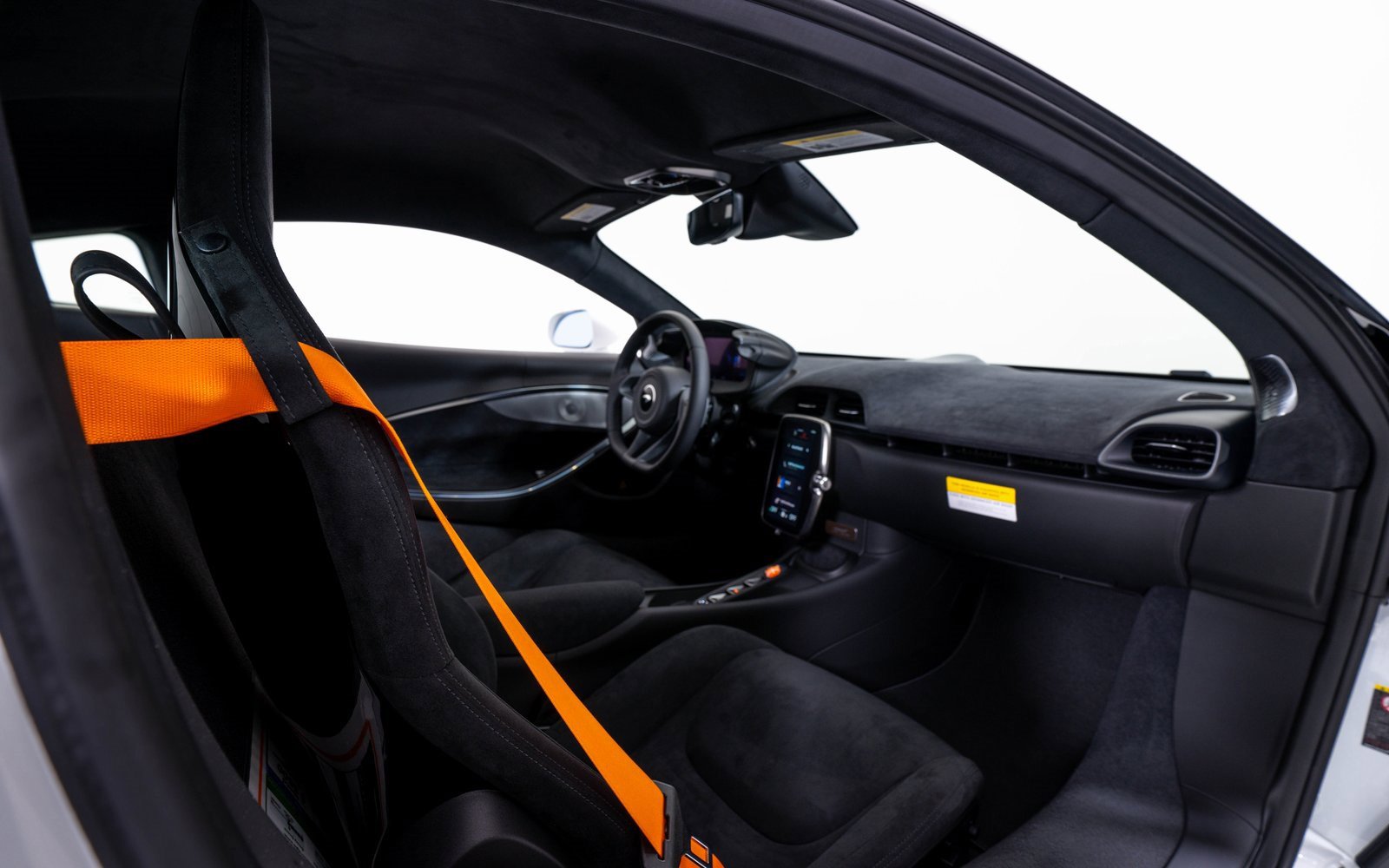 New 2026 McLaren Artura image 16
