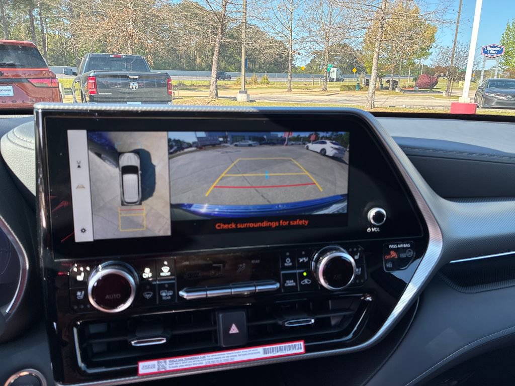 New 2026 Toyota Highlander Platinum image 20