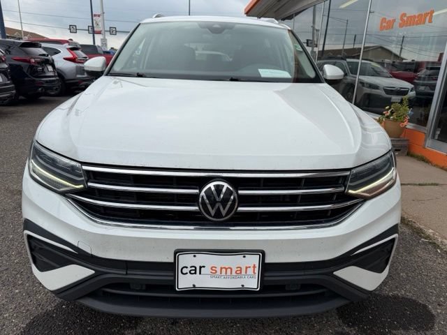 Used 2023 Volkswagen Tiguan SE AWD/4WD image 2