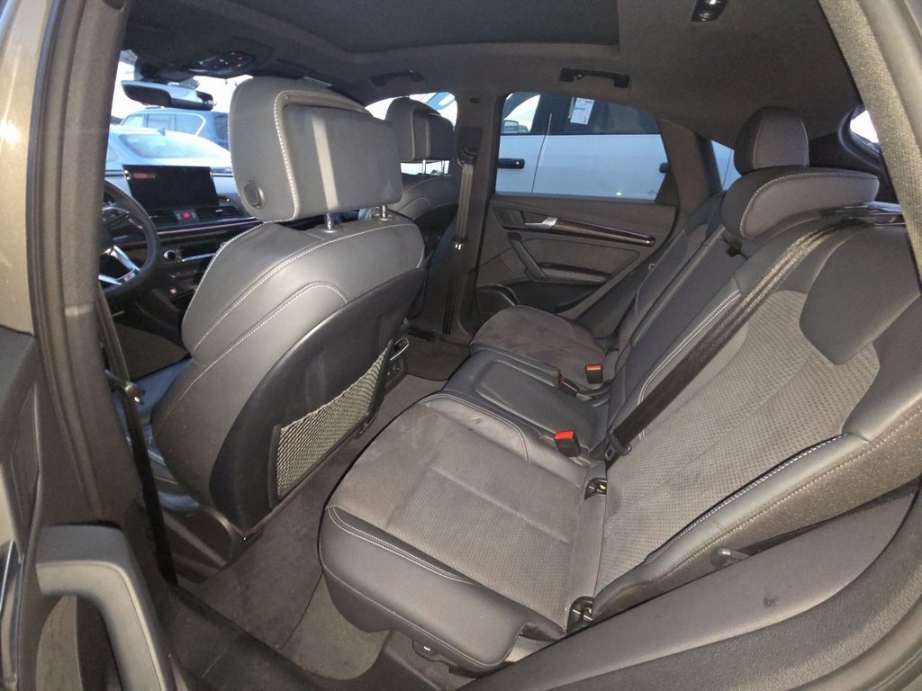 Used 2023 Audi SQ5 Prestige w/ Prestige Package image 6